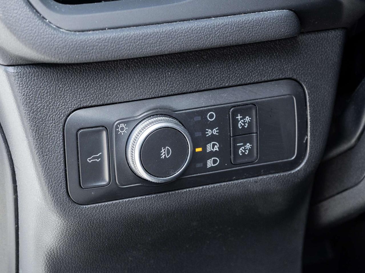 2021 Ford Escape SEL AWD Photo