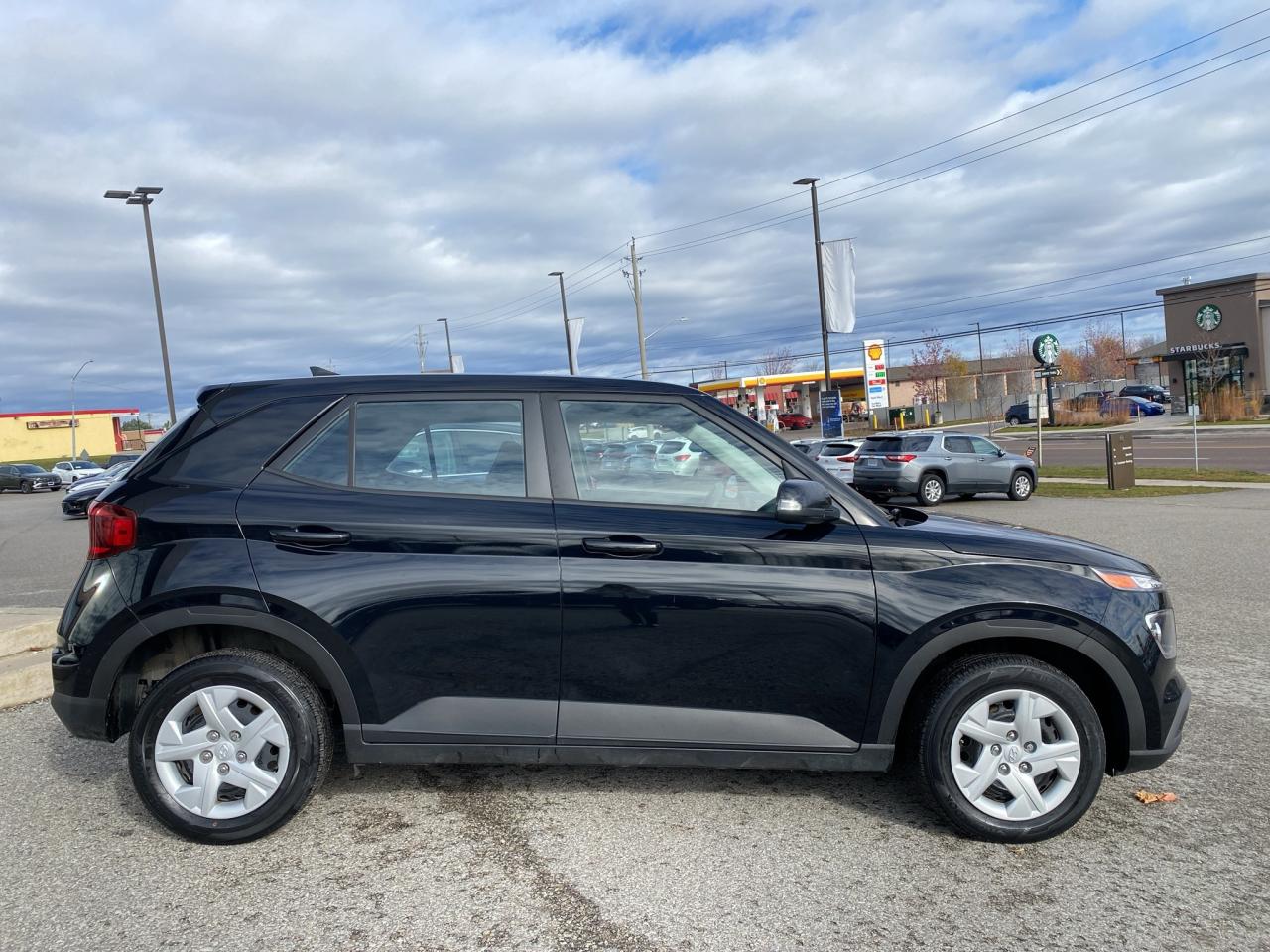 2021 Hyundai Venue Essential IVT Photo