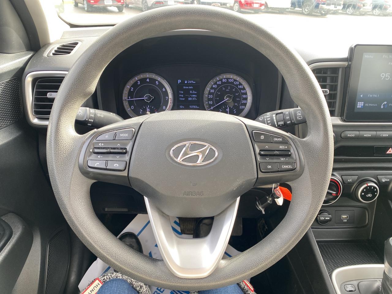 2021 Hyundai Venue Essential IVT Photo