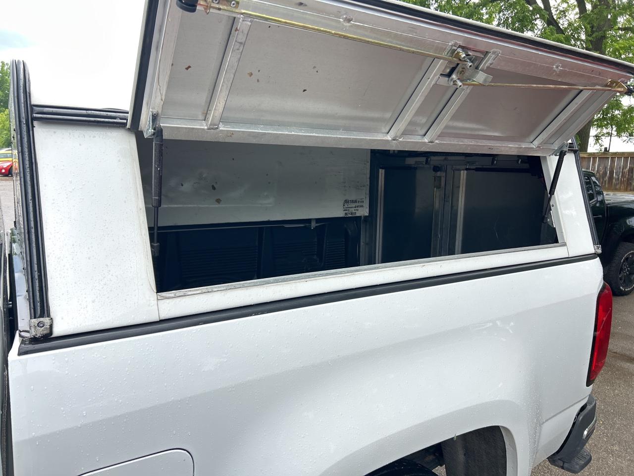 2021 Chevrolet Colorado TRADESMAN TOPPER INCLUDED, SIRIUS RADIO! Photo