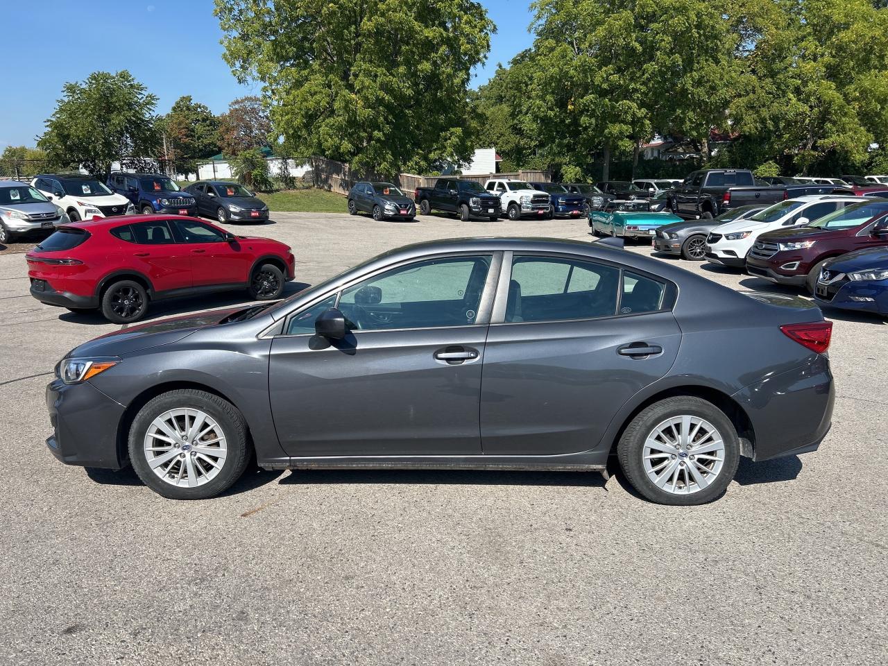 2018 Subaru Impreza CLEAN CARFAX, BACK UP CAMERA, HEATED SEATS! Photo