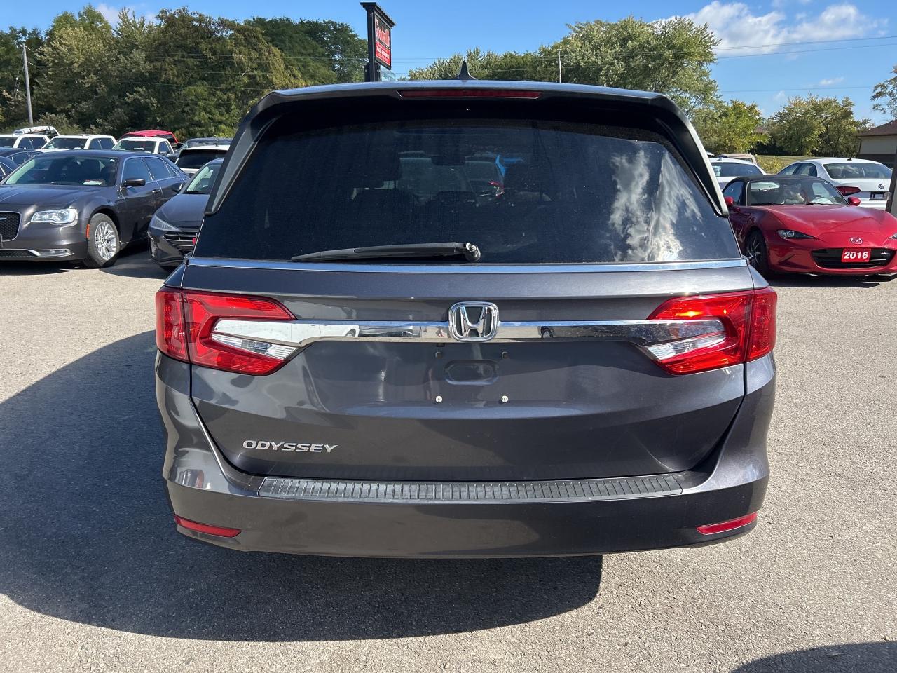 2019 Honda Odyssey EX, 8 PASS, SUNROOF, REMOTE START, BACK UP CAMERA! Photo