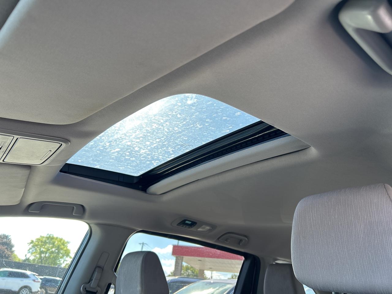 2019 Honda Odyssey EX, 8 PASS, SUNROOF, REMOTE START, BACK UP CAMERA! Photo