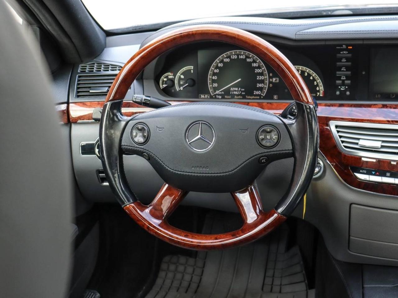 2009 Mercedes-Benz S-Class 4.7L V8 4MATIC Photo
