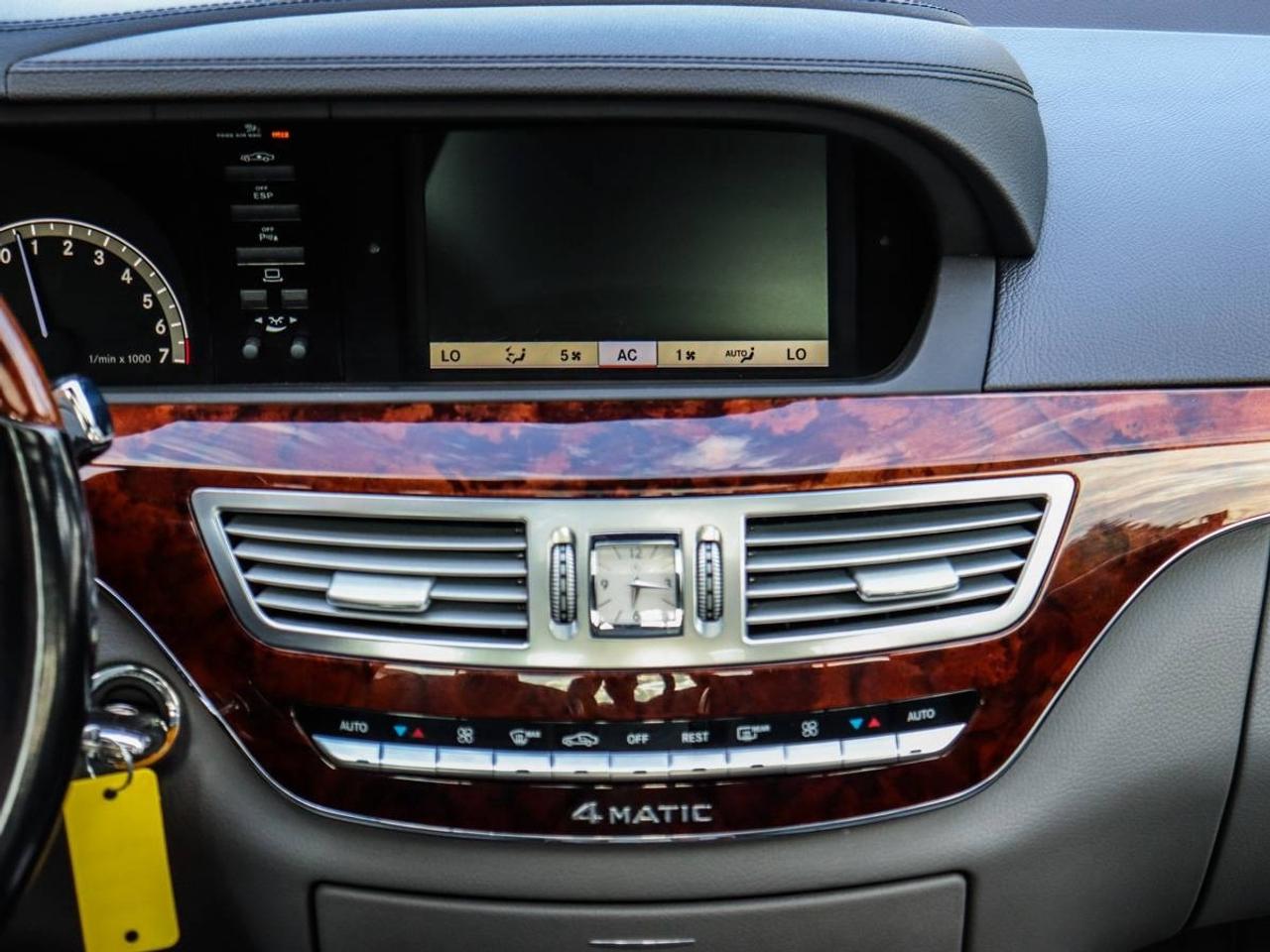 2009 Mercedes-Benz S-Class 4.7L V8 4MATIC Photo