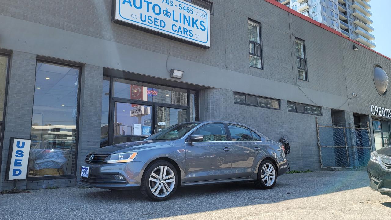 2016 Volkswagen Jetta Sedan HIGHLINE   LEATHER   NAVI   2 SET OF TIRES   ROOF Photo