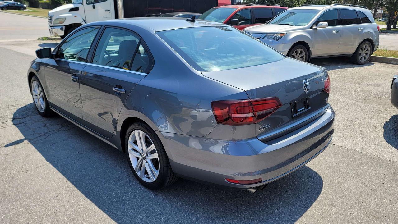 2016 Volkswagen Jetta HIGHLINE   LEATHER   NAVI   2 SET OF TIRES   ROOF Photo