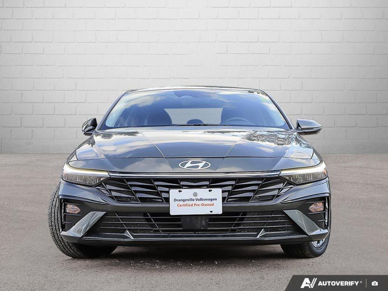 2024 Hyundai Elantra LuxuryACCIDENT-FREE, HTD LEATHER, SUNROOF, LANE KE Photo