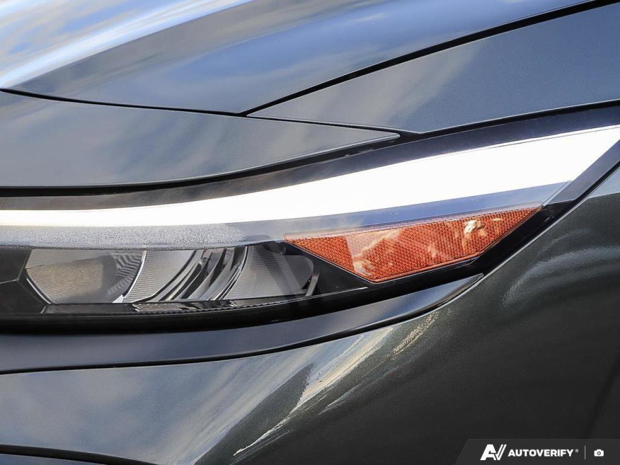 2024 Hyundai Elantra LuxuryACCIDENT-FREE, HTD LEATHER, SUNROOF, LANE KE Photo