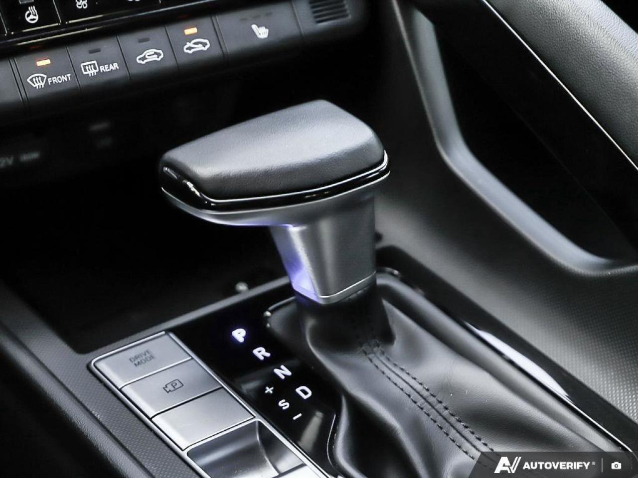 2024 Hyundai Elantra LuxuryACCIDENT-FREE, HTD LEATHER, SUNROOF, LANE KE Photo