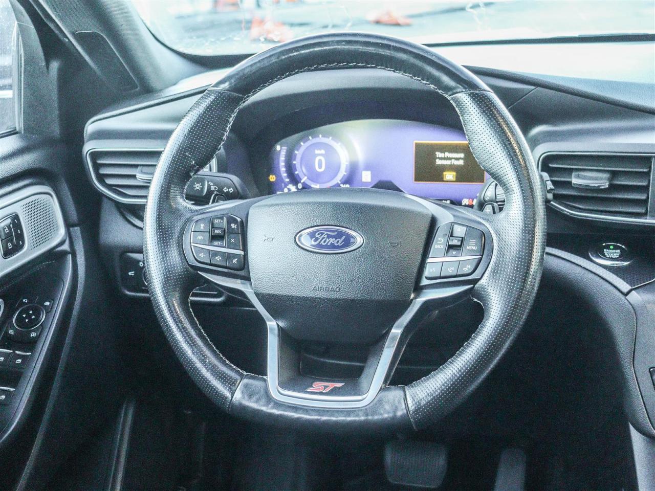 2020 Ford Explorer ST Photo