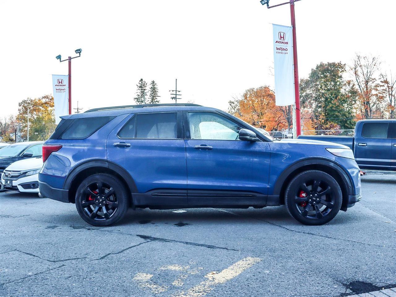 2020 Ford Explorer ST Photo2