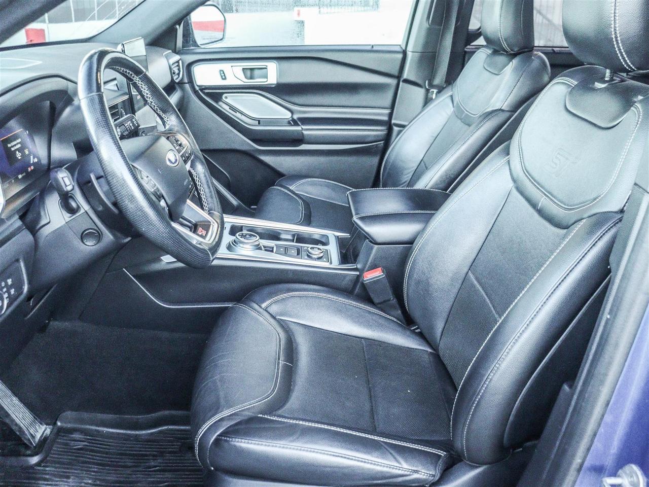 2020 Ford Explorer ST Photo