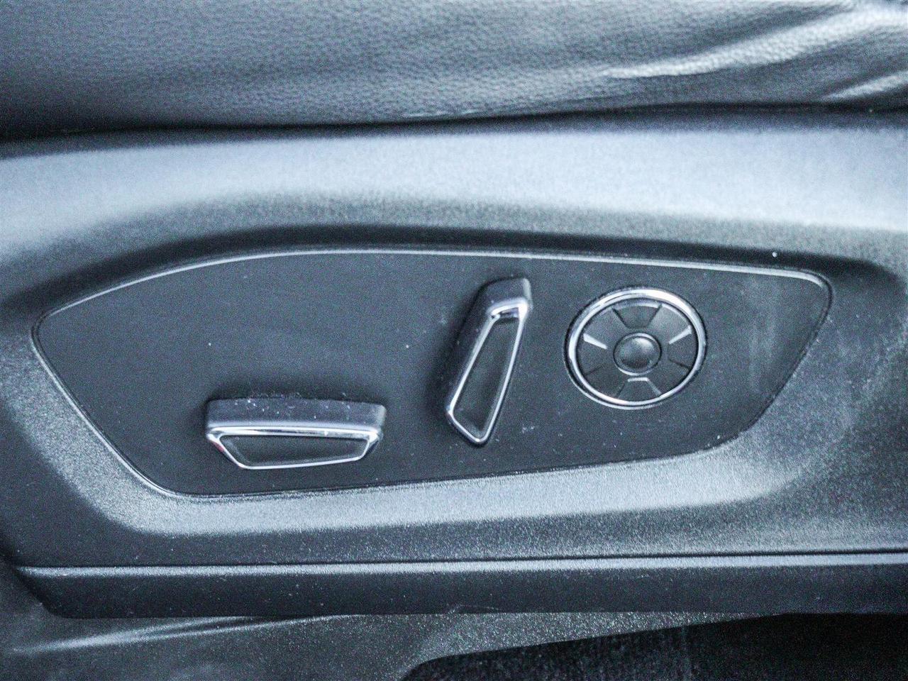 2020 Ford Explorer ST Photo