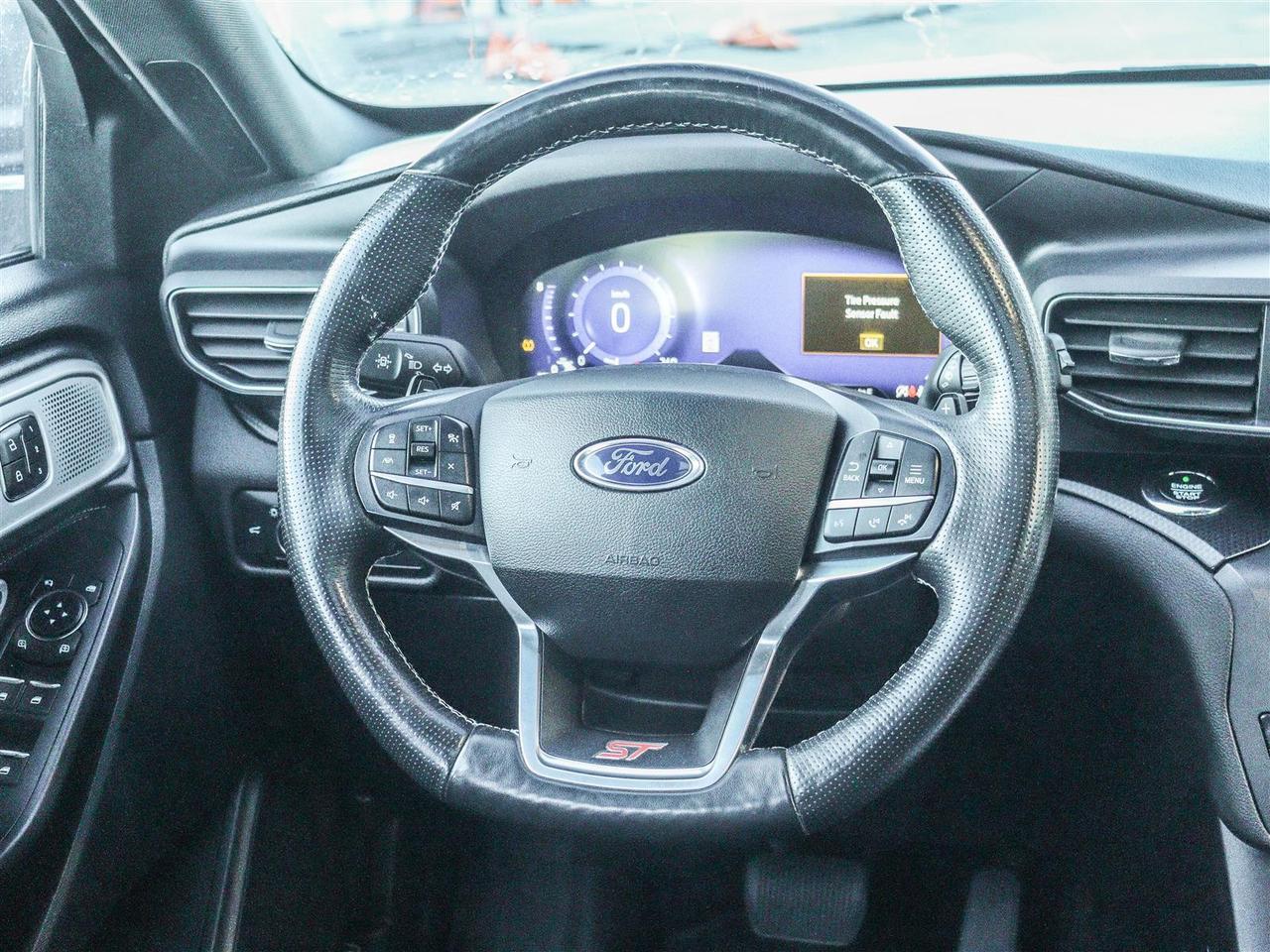 2020 Ford Explorer ST Photo