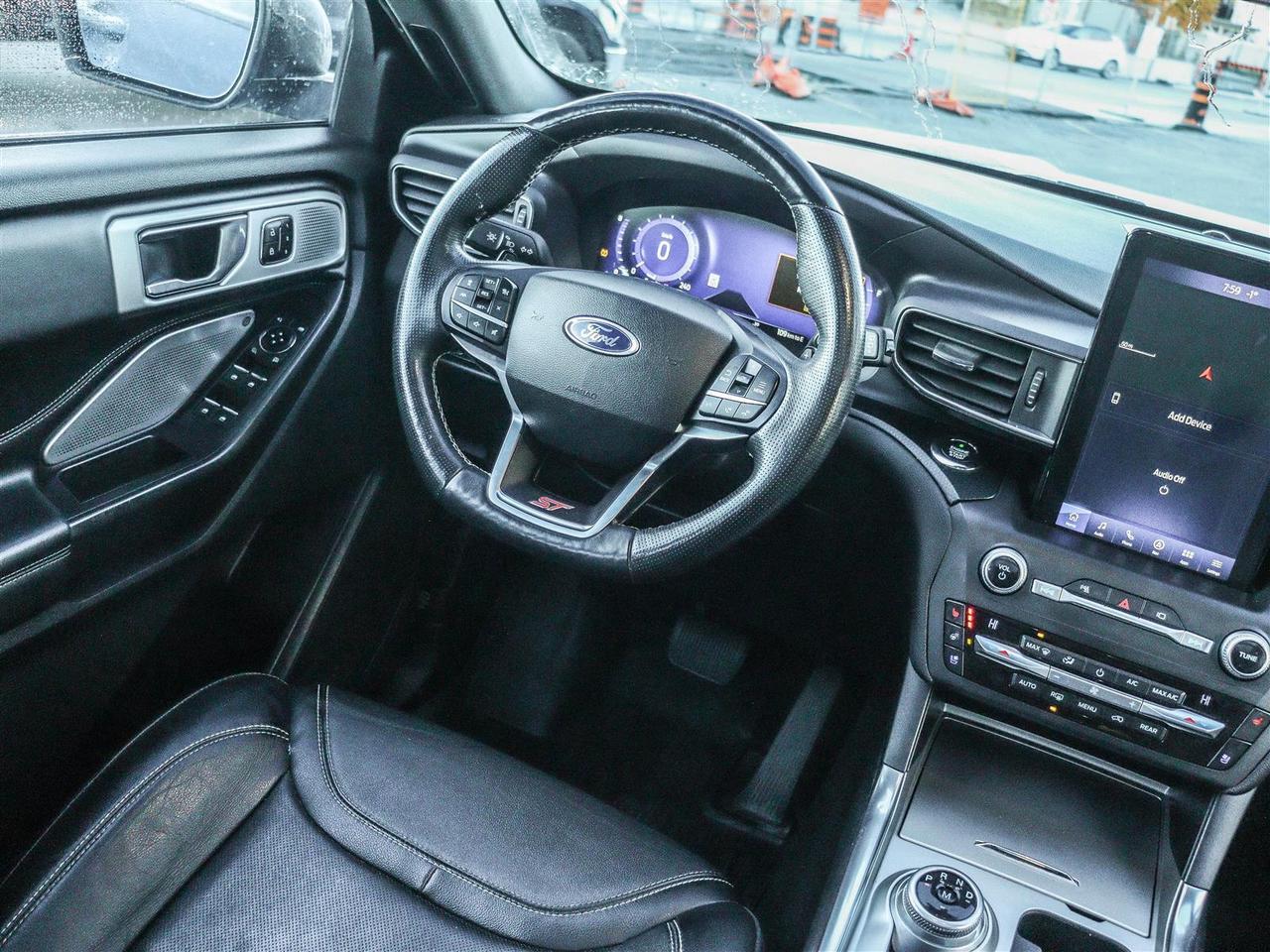 2020 Ford Explorer ST Photo