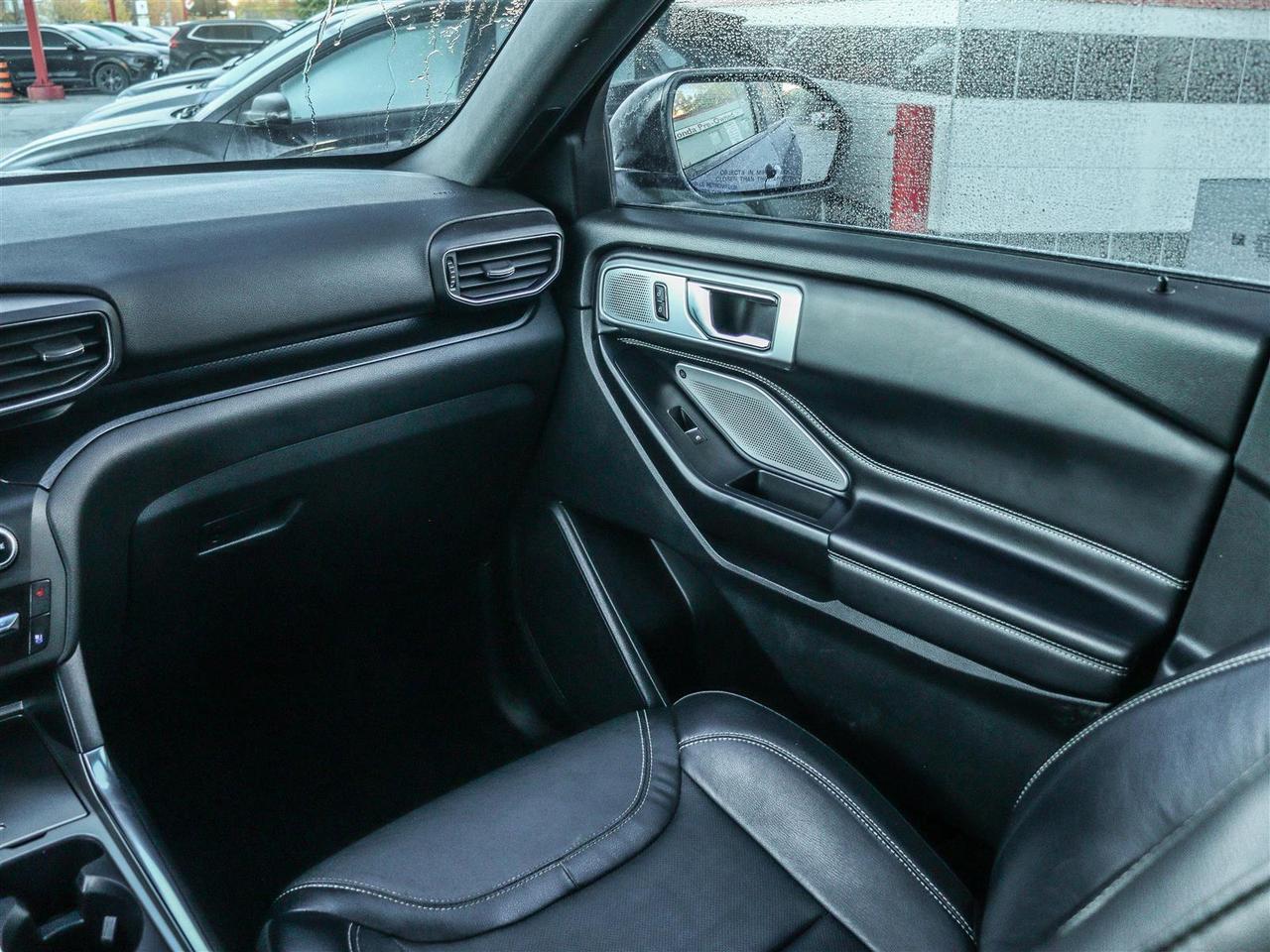 2020 Ford Explorer ST Photo