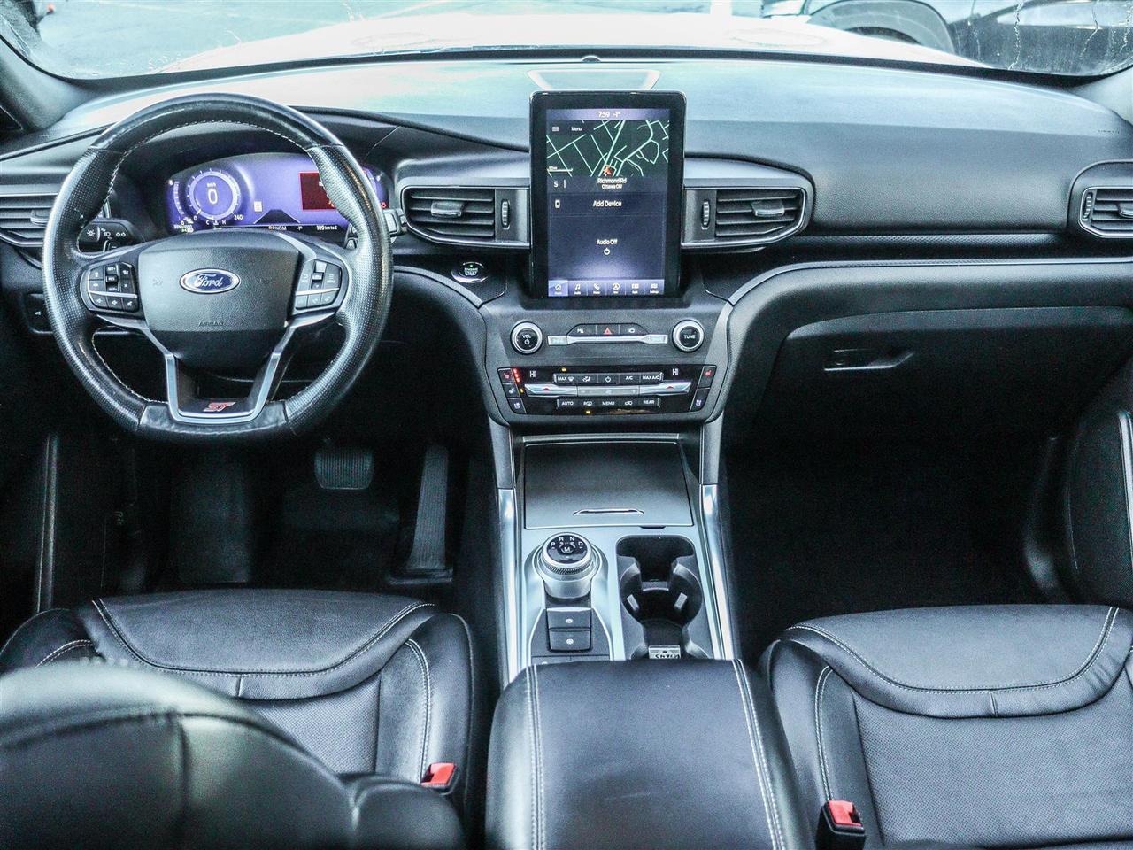 2020 Ford Explorer ST Photo