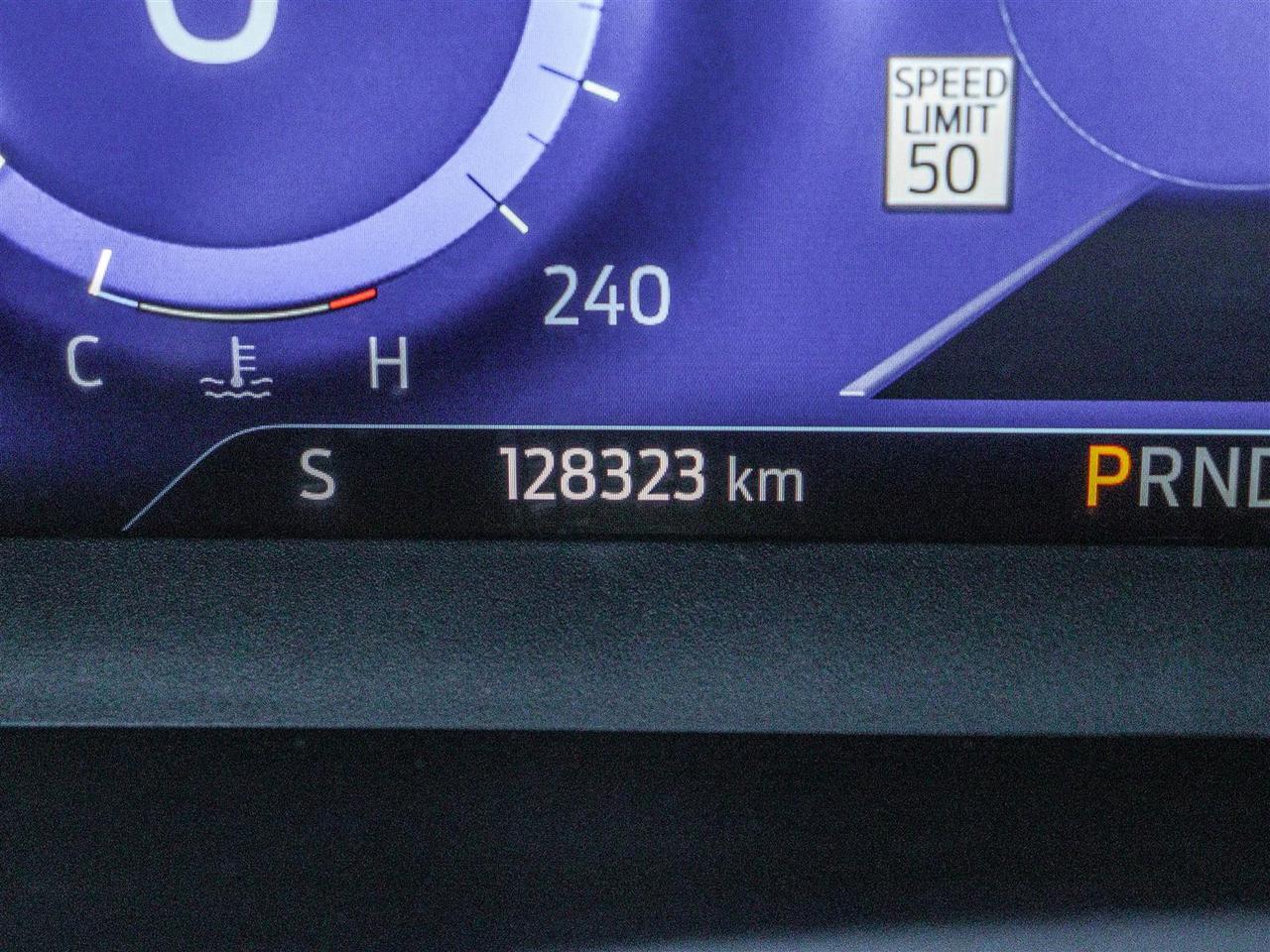 2020 Ford Explorer ST Photo