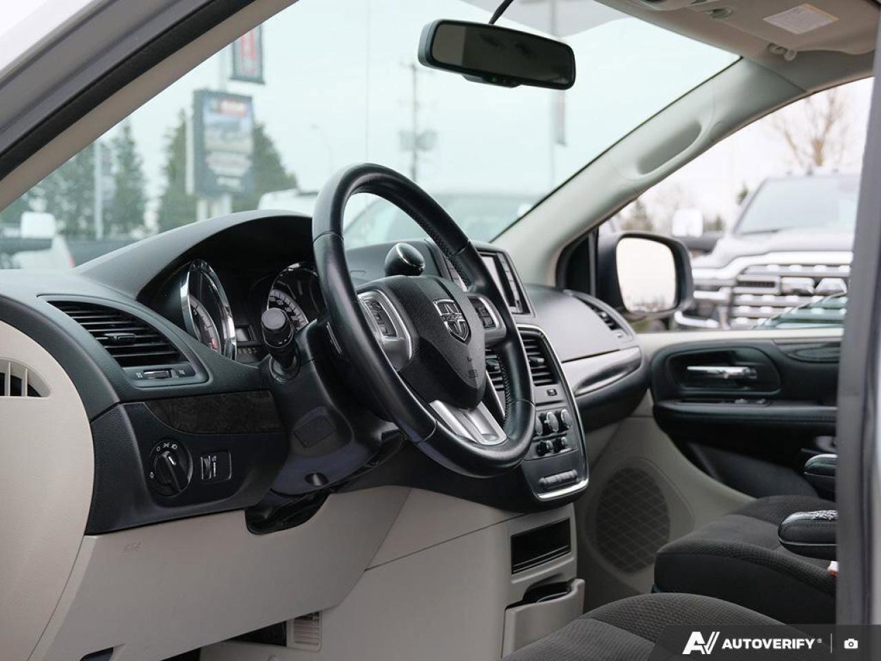 2017 Dodge Grand Caravan 4dr Wgn SXT Photo