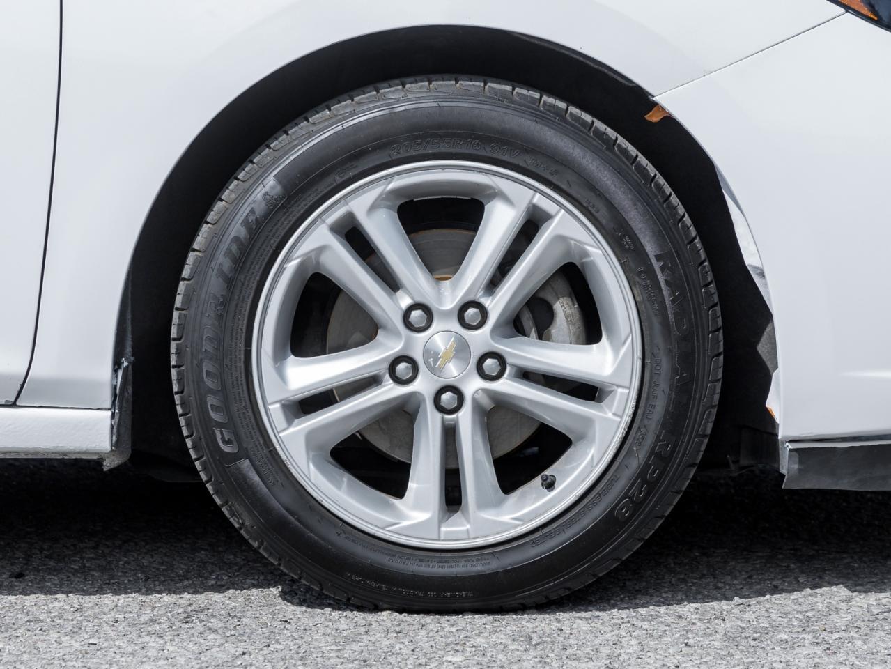 2016 Chevrolet Cruze LT Photo