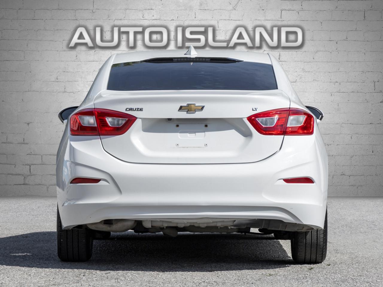 2016 Chevrolet Cruze LT Photo