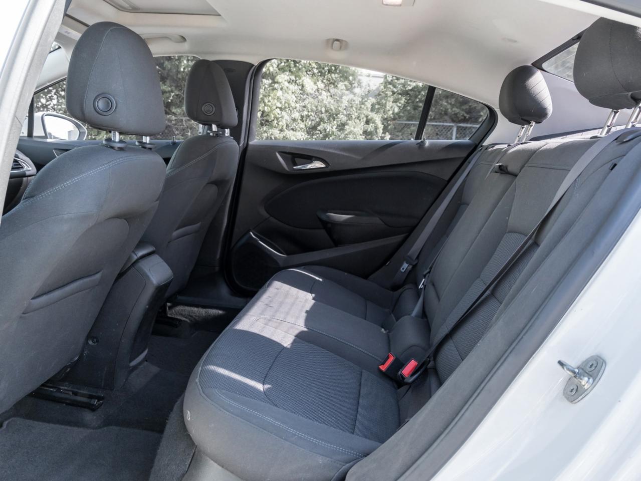 2016 Chevrolet Cruze LT Photo