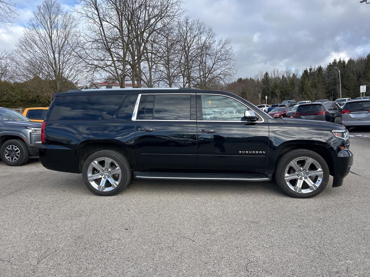 2020 Chevrolet Suburban PREMIER, HEATED/ COOLED LEATHER, SUNROOF! Photo
