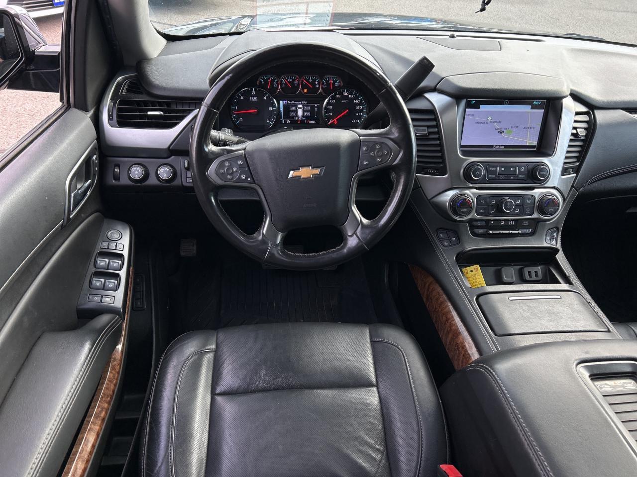 2020 Chevrolet Suburban PREMIER, HEATED/ COOLED LEATHER, SUNROOF! Photo