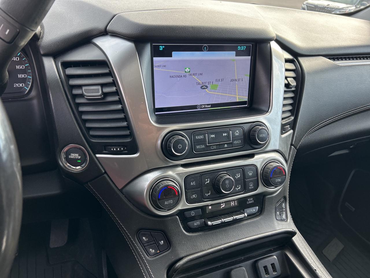 2020 Chevrolet Suburban PREMIER, HEATED/ COOLED LEATHER, SUNROOF! Photo