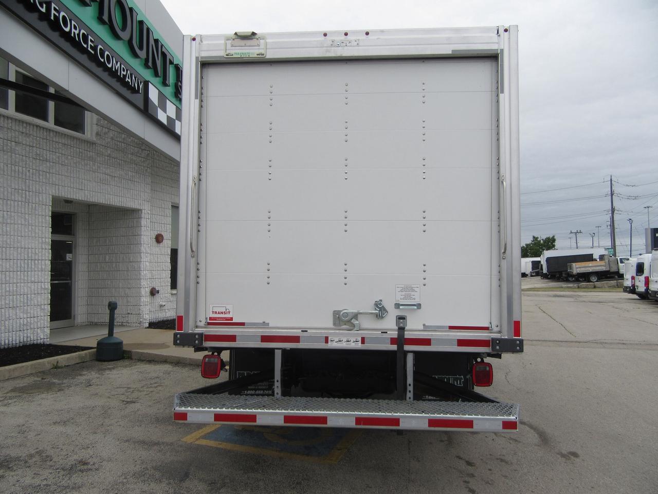 2022 Ford Super Duty F-550 CREW CAB 4X4 DIESEL NEW 12FT ALUMINUM BOX Photo