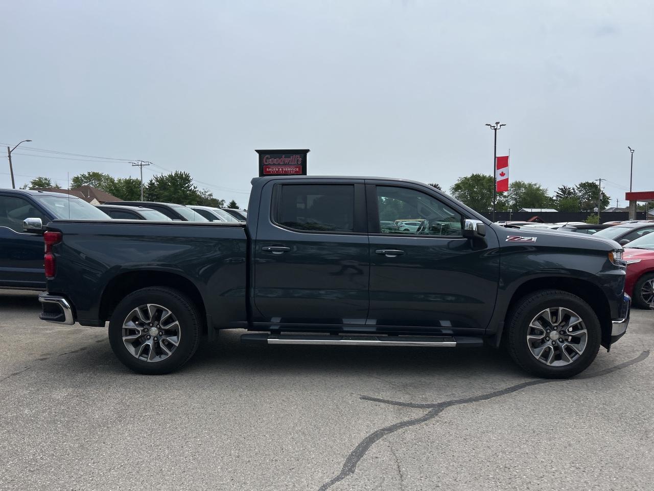 2019 Chevrolet Silverado 1500 LT, CLEAN CARFAX, 6 PASSENGER, REMOTE START! Photo