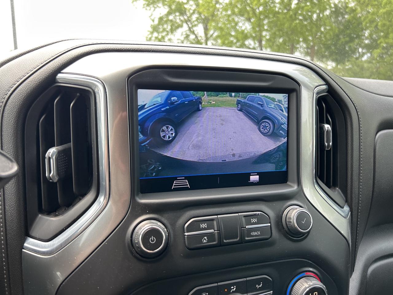 2019 Chevrolet Silverado 1500 LT, CLEAN CARFAX, 6 PASSENGER, REMOTE START! Photo