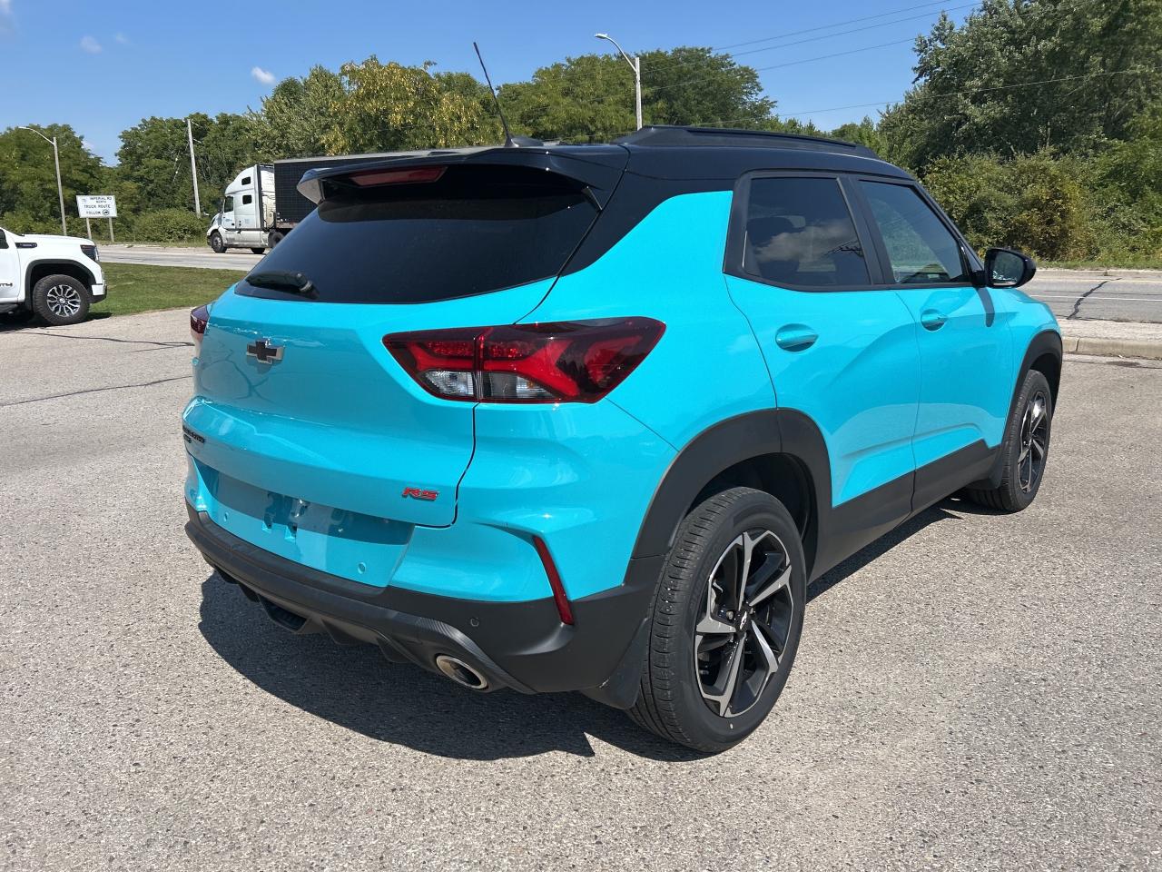 2022 Chevrolet TrailBlazer RS, CLEAN CARFAX, REMOTE START, AWD! Photo