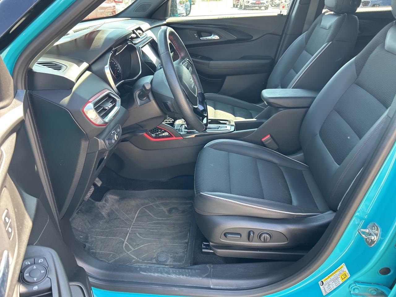 2022 Chevrolet TrailBlazer RS, CLEAN CARFAX, REMOTE START, AWD! Photo