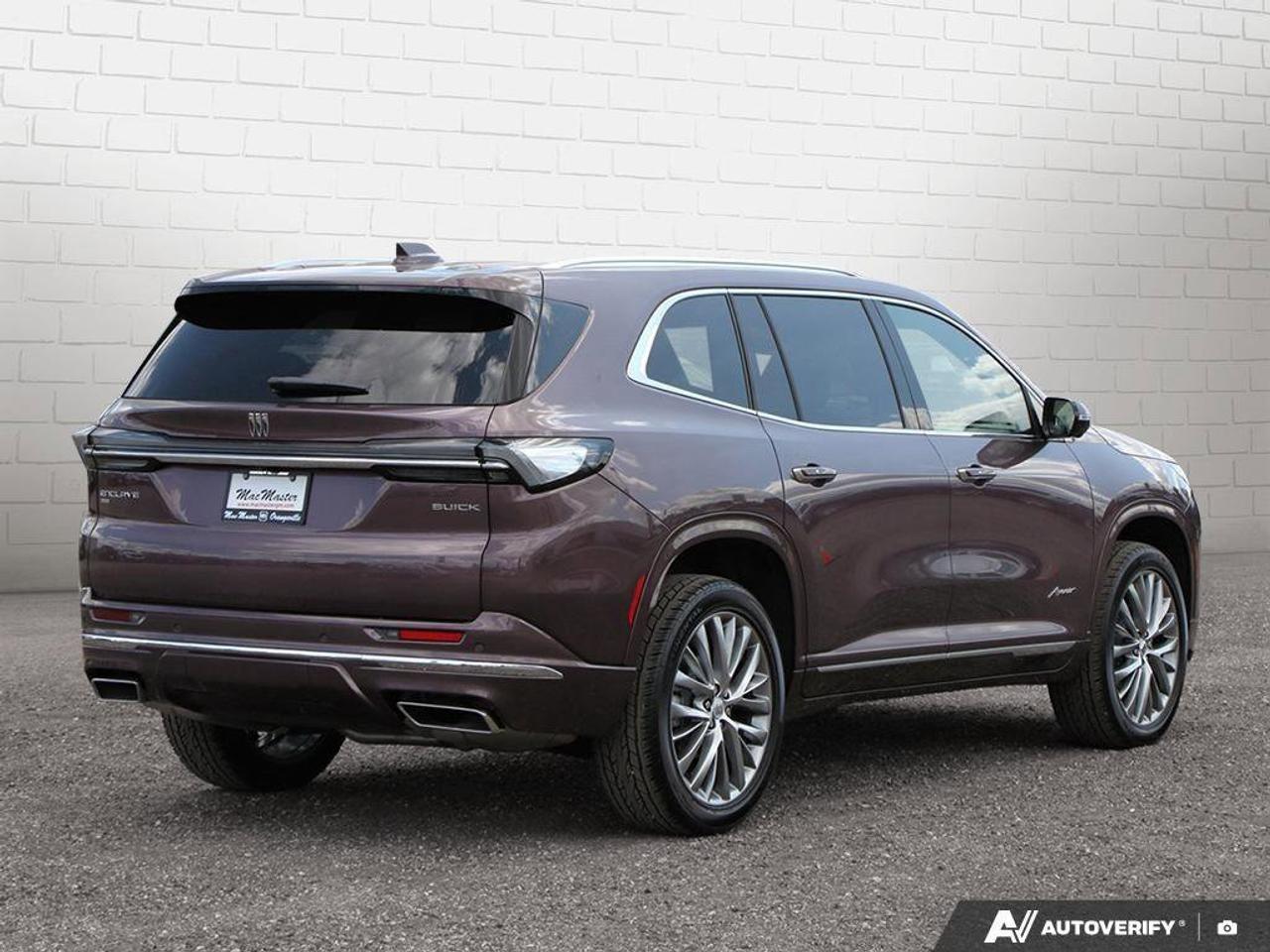 2025 Buick Enclave AvenirAVENIR, AWD, 2.5T, NAV, ROOF, COMPANY CAR! Photo