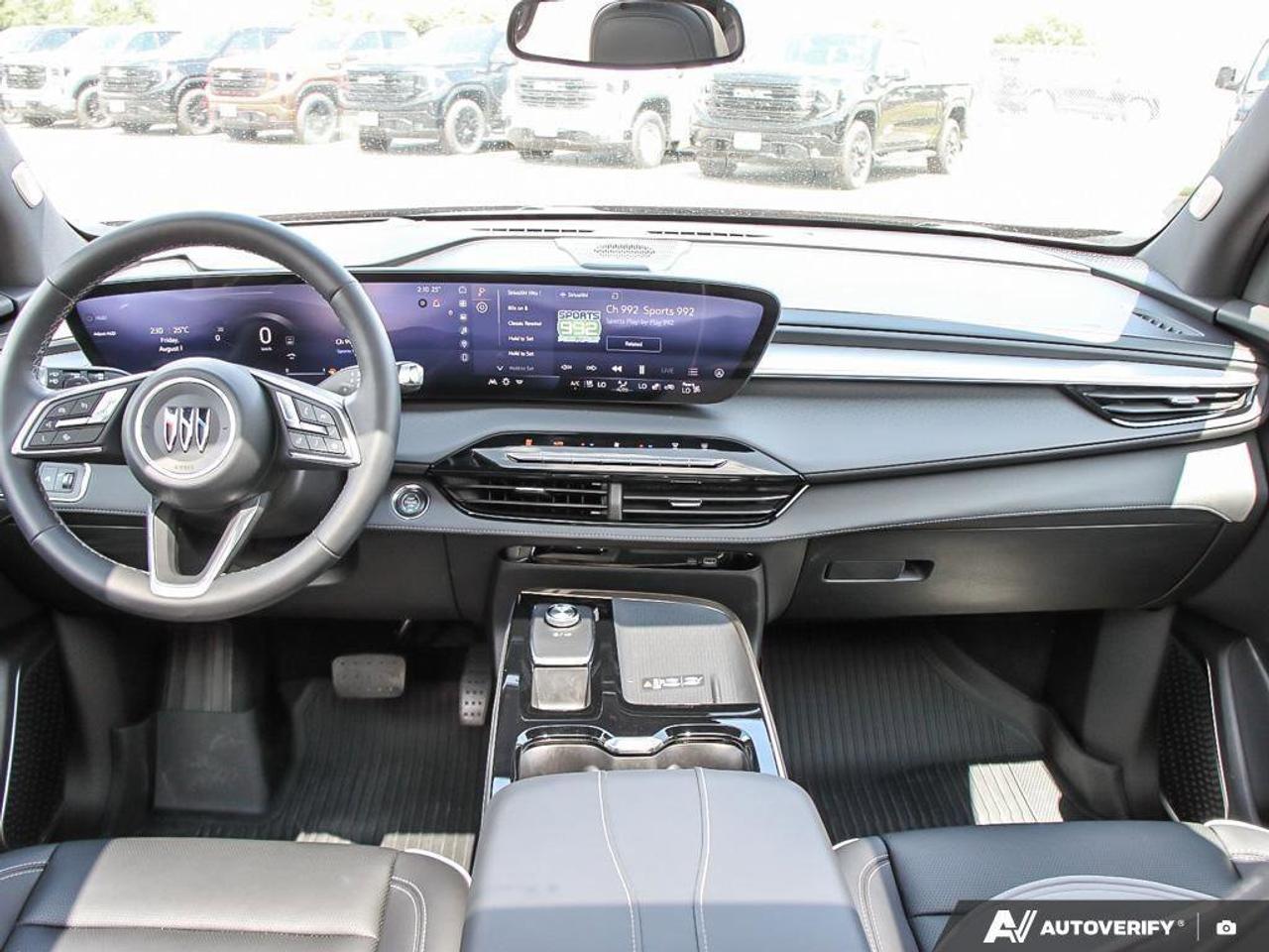 2025 Buick Enclave AvenirAVENIR, AWD, 2.5T, NAV, ROOF, COMPANY CAR! Photo