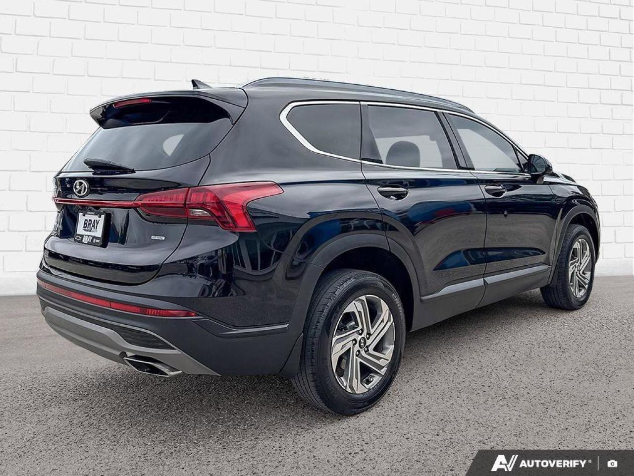 2022 Hyundai Santa Fe Essential   SMOOTH AND SPACIOUS Photo4