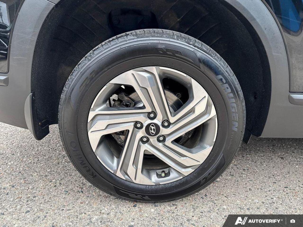 2022 Hyundai Santa Fe Essential   SMOOTH AND SPACIOUS Photo