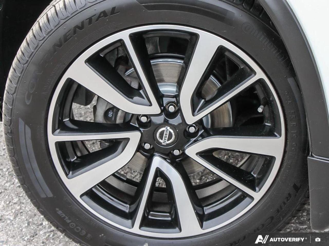 2020 Nissan Rogue SLSL, AWD, NAV, ROOF, HEATED LEATHER, CLEAN CARFAX Photo