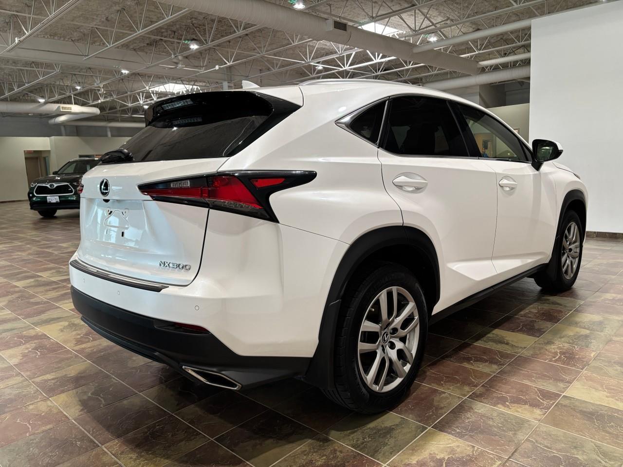 2021 Lexus NX 300 LUXURY PACKAGE   AWD   NAVIGATION   HEATED & COOLE Photo