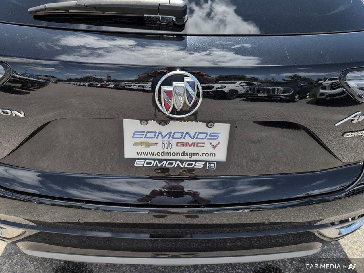 2022 Buick Envision AvenirOne Owner   Sunroof   Heated Seats   Remote Photo