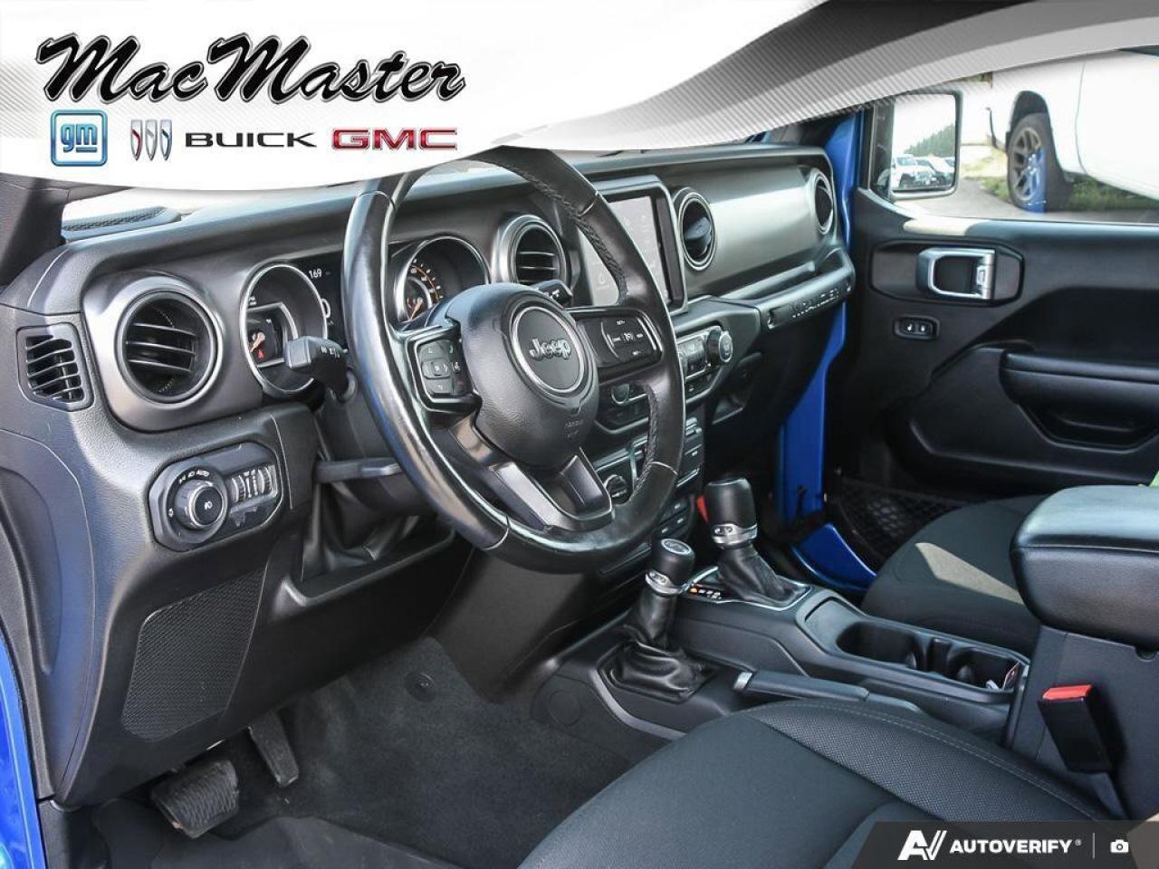 2022 Jeep Wrangler Unlimited WillysWILLYS, V6, 4X4, NAV, HTD CLOTH, L Photo