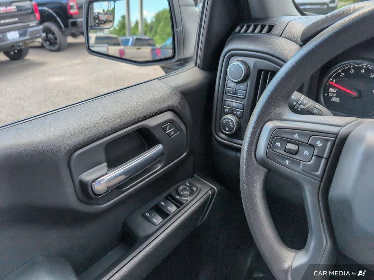 2023 Chevrolet Silverado 1500 CustomOne Owner   Keyless Entry   Remote Start   H Photo