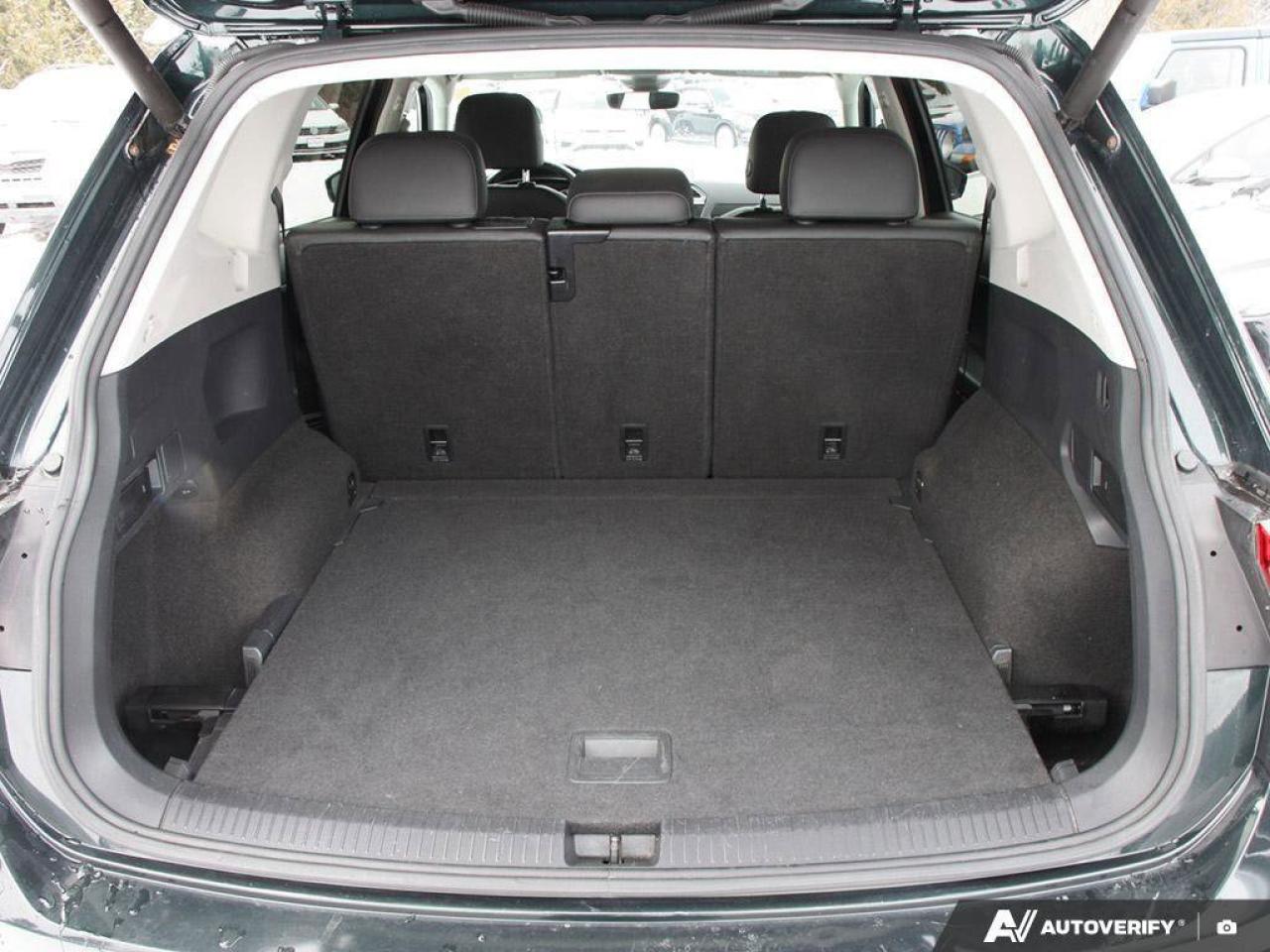 2018 Volkswagen Tiguan HighlineCERTIFIED AS-TRADED, NAVI, HTD SEATS, SUNR Photo