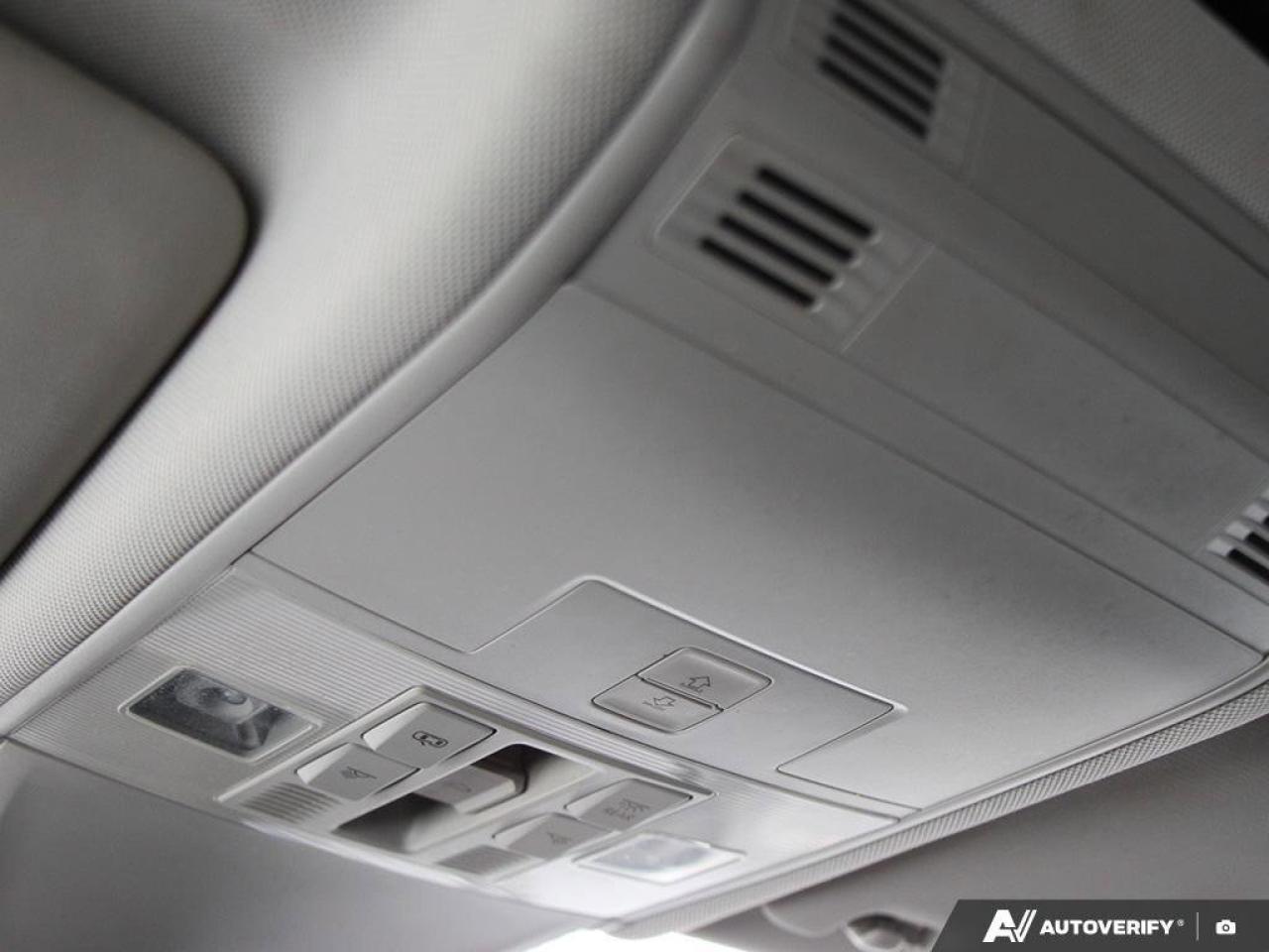 2018 Volkswagen Tiguan HighlineCERTIFIED AS-TRADED, NAVI, HTD SEATS, SUNR Photo