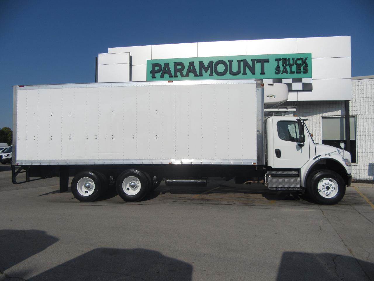 2015 Freightliner M2-106 TANDEM AXLE 26FT REEFER BOX CARRIER SUPRA SYSTEM Photo