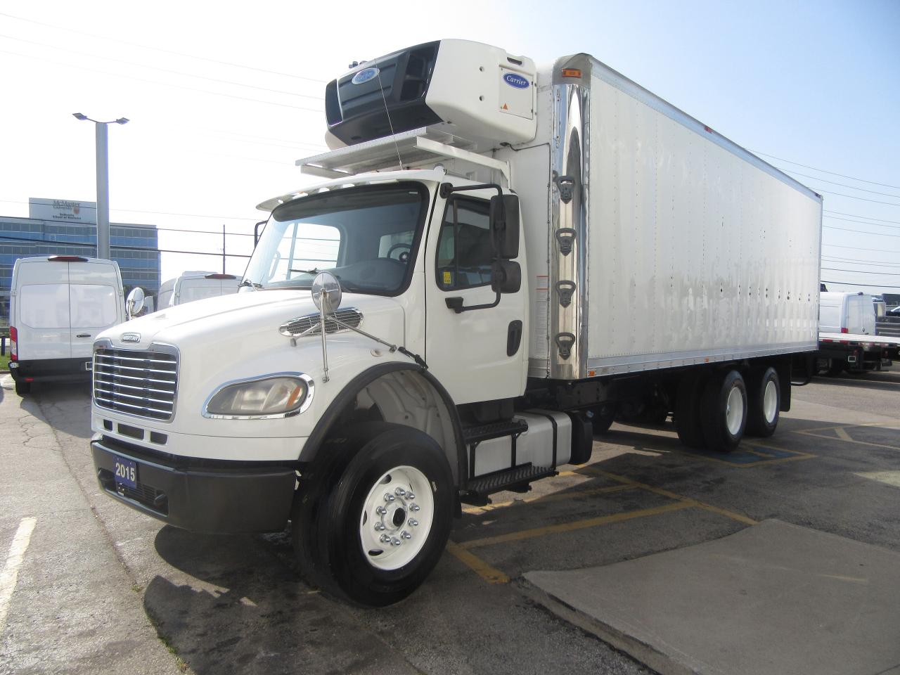 2015 Freightliner M2-106 TANDEM AXLE 26FT REEFER BOX CARRIER SUPRA SYSTEM Photo