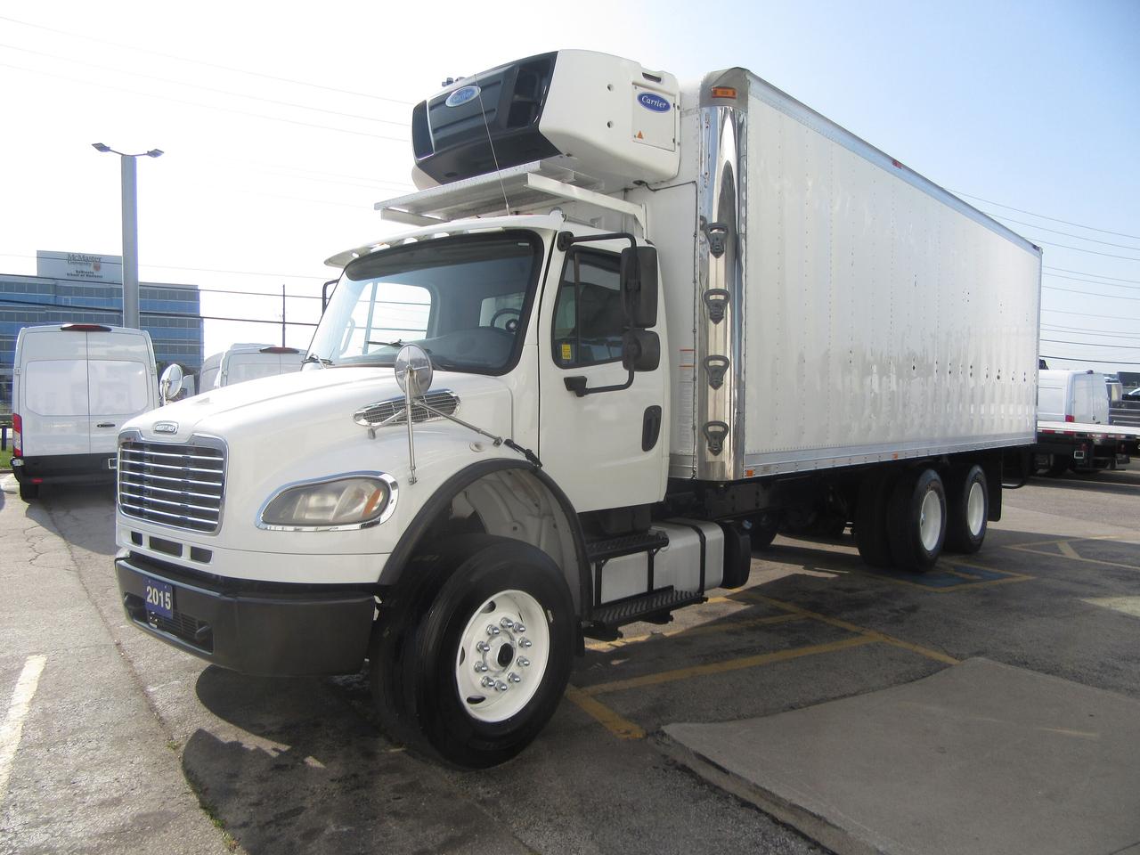 2015 Freightliner M2-106 TANDEM AXLE 26FT REEFER BOX CARRIER SUPRA SYSTEM Photo