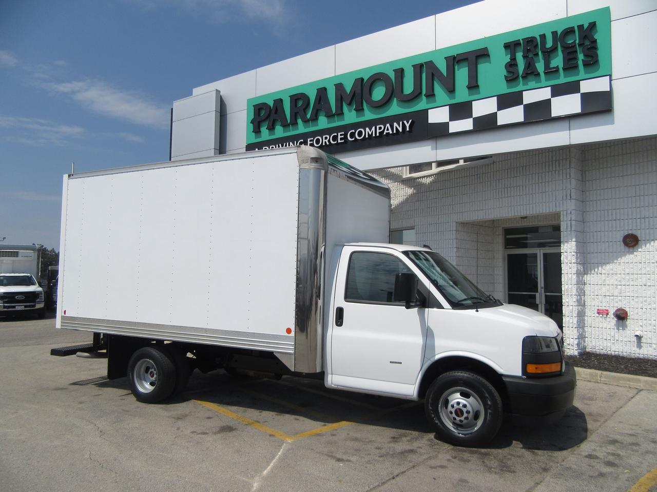2024 Chevrolet Express 3500 GAS 14 FT CUBE VAN WITH CUSTOM HIGH BOX & RAMP Photo0